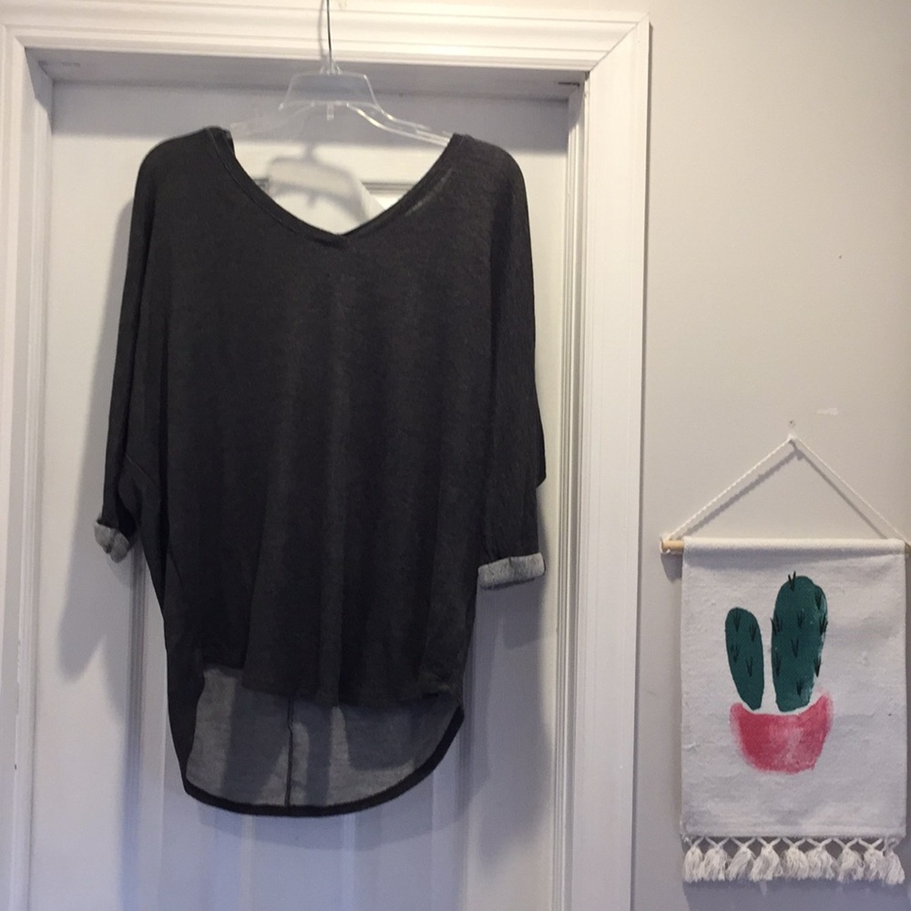 Flowy casual activewear top!